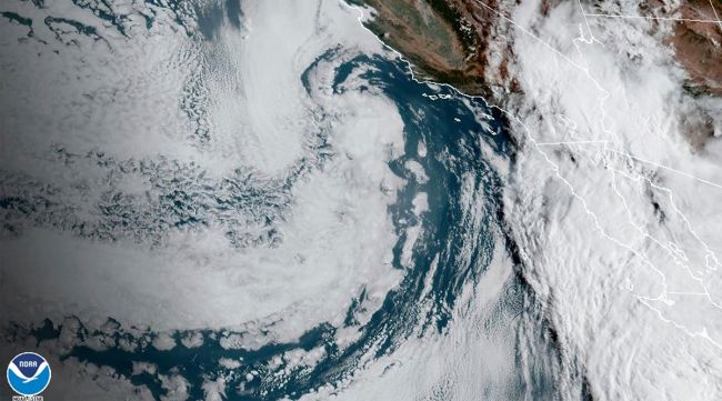Image satellite de l'ouragan Hilary