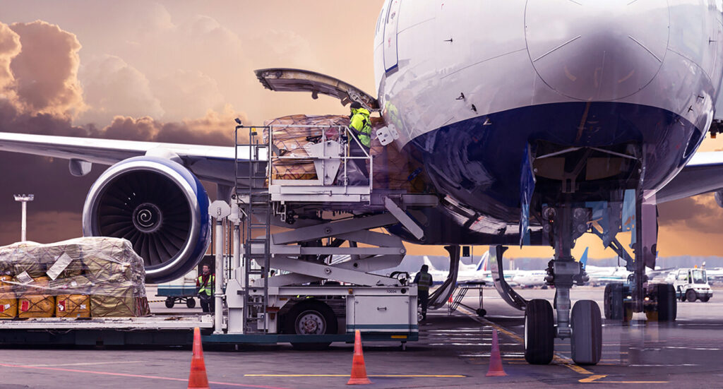 Transport de marchandises par fret aérien : quels avantages ?