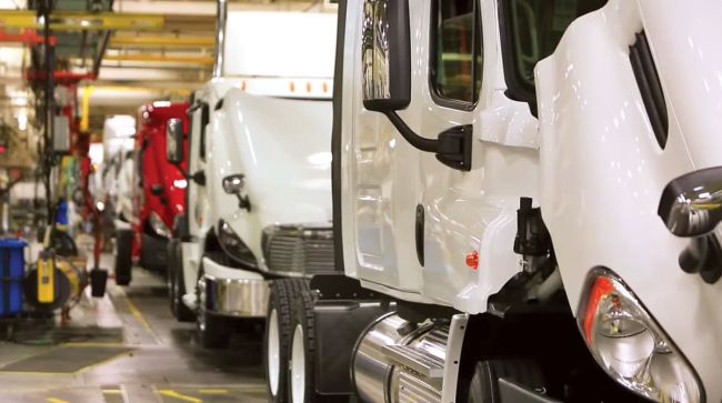 Camions Freightliner en production
