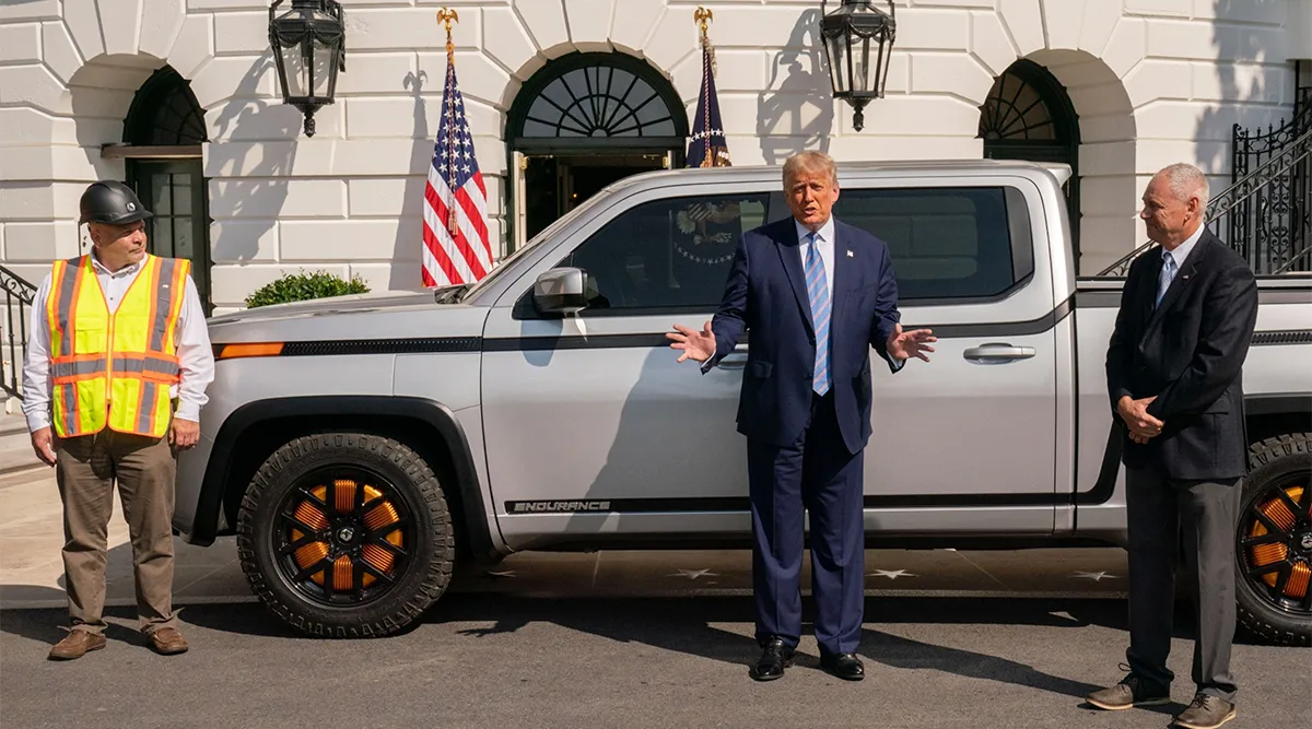 Le président Trump avec la camionnette électrique Endurance de Lordstown Motors