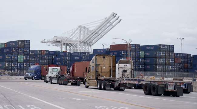Camions au port de Long Beach