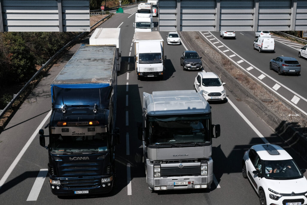 Logistique : les transporteurs cherchent désespérément des ...