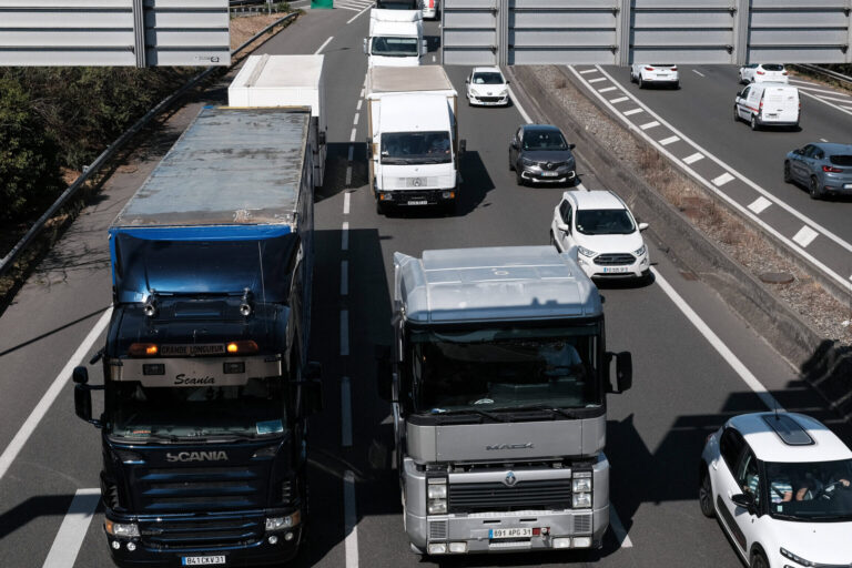 Comment l'officiel des transporteurs influence-t-il le secteur ...