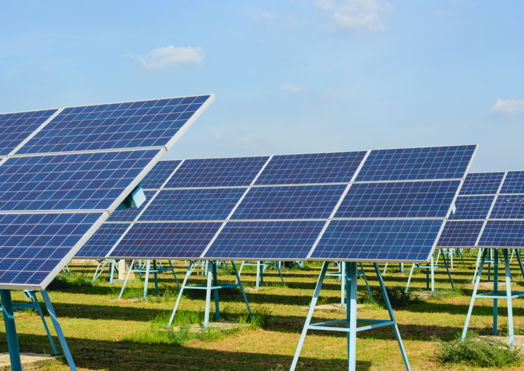 panneaux solaires au sol