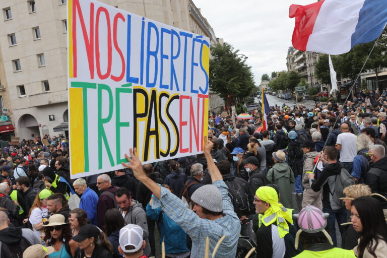 REJET DU PASSE SANAIRE, DÉFIATION ET COLESES MÊLES: QUI SONT ...