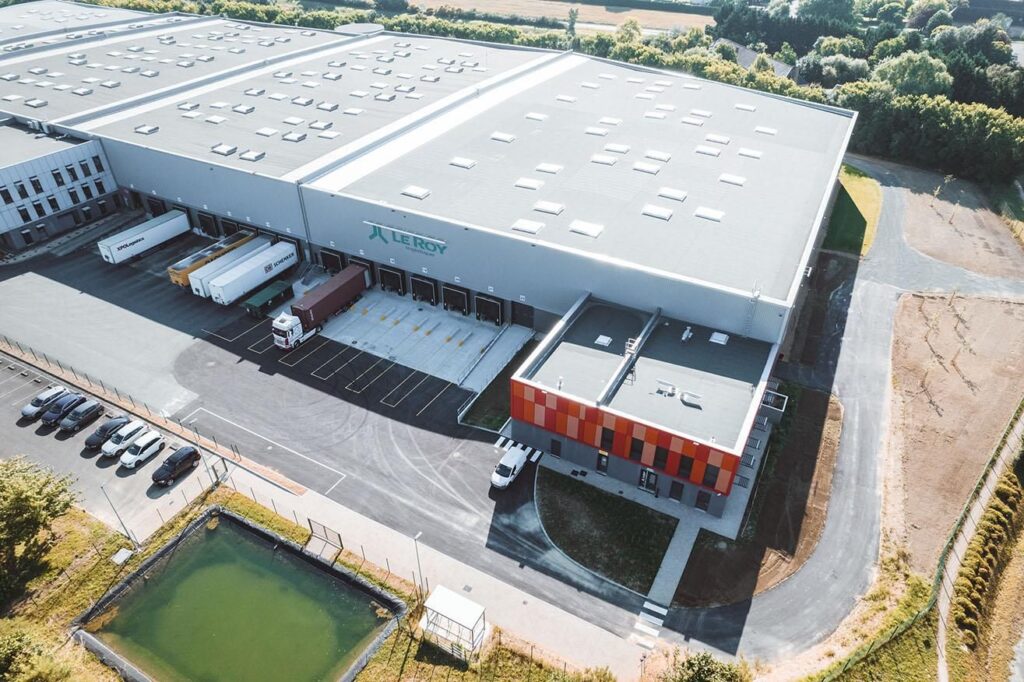 Entreprise de transport GLS à Angers avec camion de livraison