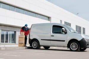 Quel utilitaire est le plus adapté pour vos travaux ou livraisons à la Réunion ?